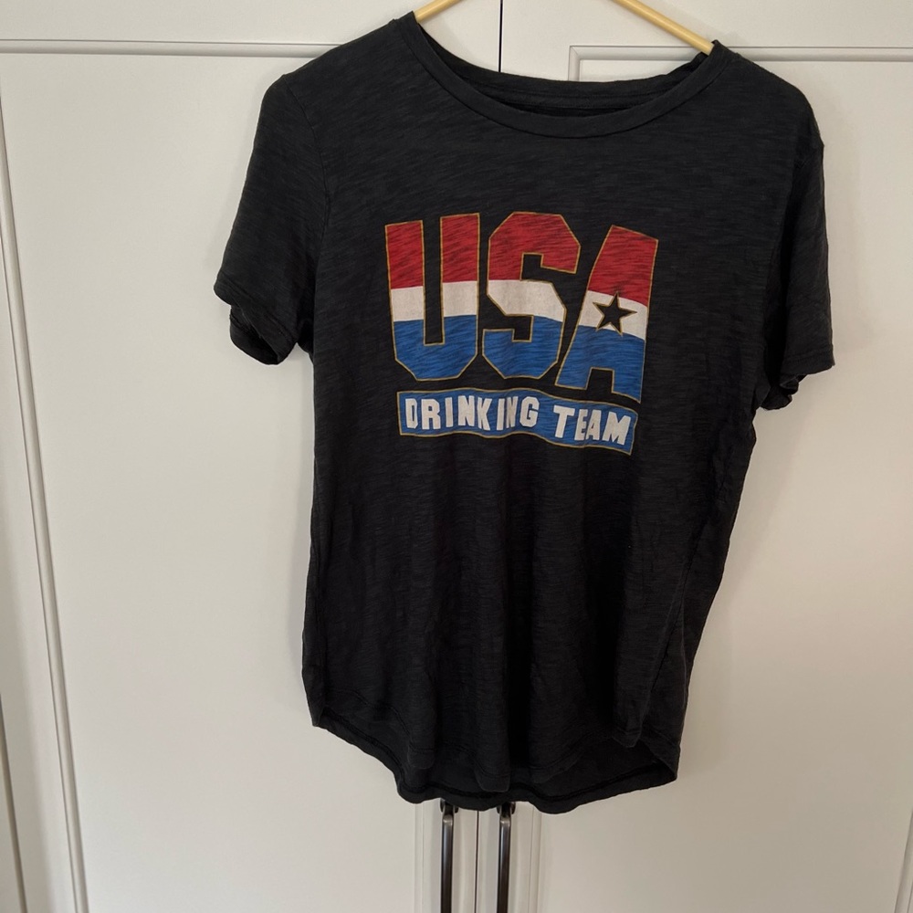 Tailgate USA Drinking Team tee short sleeve crew neck size M pre loved